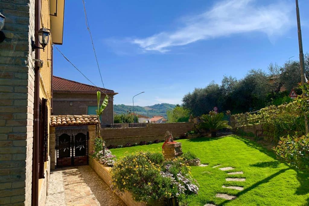 Flowery House Miglianico Luaran gambar
